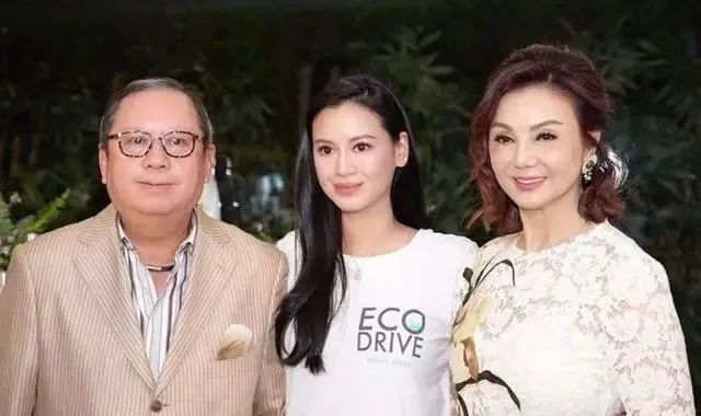 盘点“香江上流闺蜜团”五个千亿豪门婚礼，看看到底谁更壕无人性