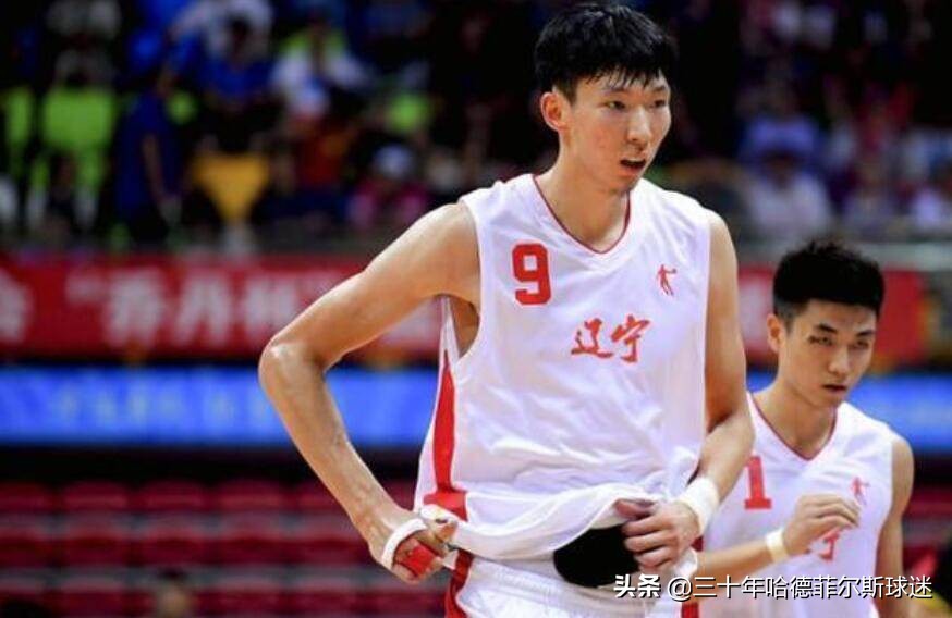 周琦为什么在nba混不了(男篮核心周琦，为何决定退出CBA联赛？球迷给出答案，且大局已定)