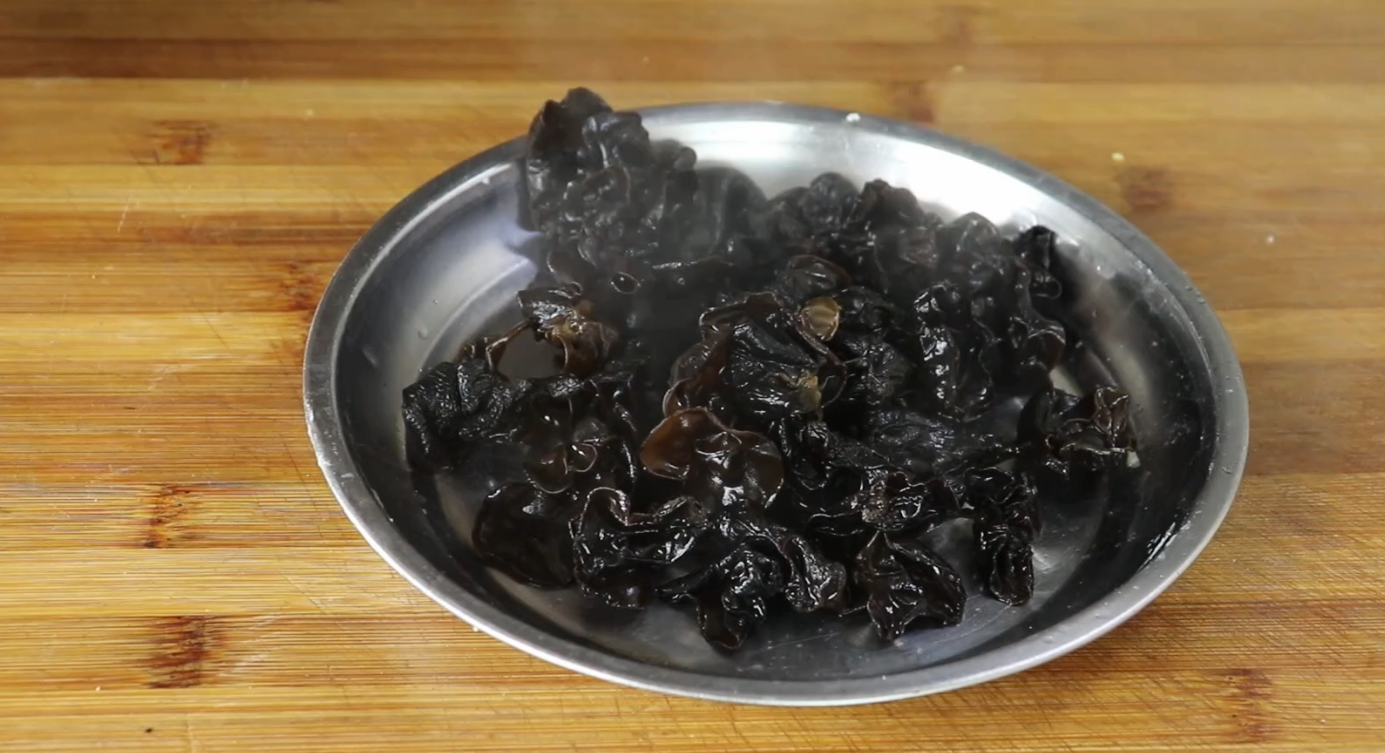 怎么炒西兰花好吃（西兰花怎么做最好吃，学会这个做法，清脆爽口，做出来最受欢迎）