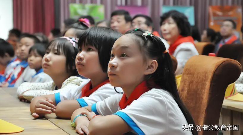 阅读理解答题有模板，小学老师一定要教，否则别怪孩子阅读题丢分