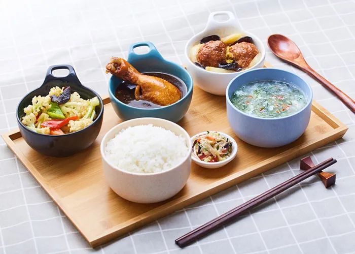 0经验做餐饮，加盟还是自创品牌？看完你就明白