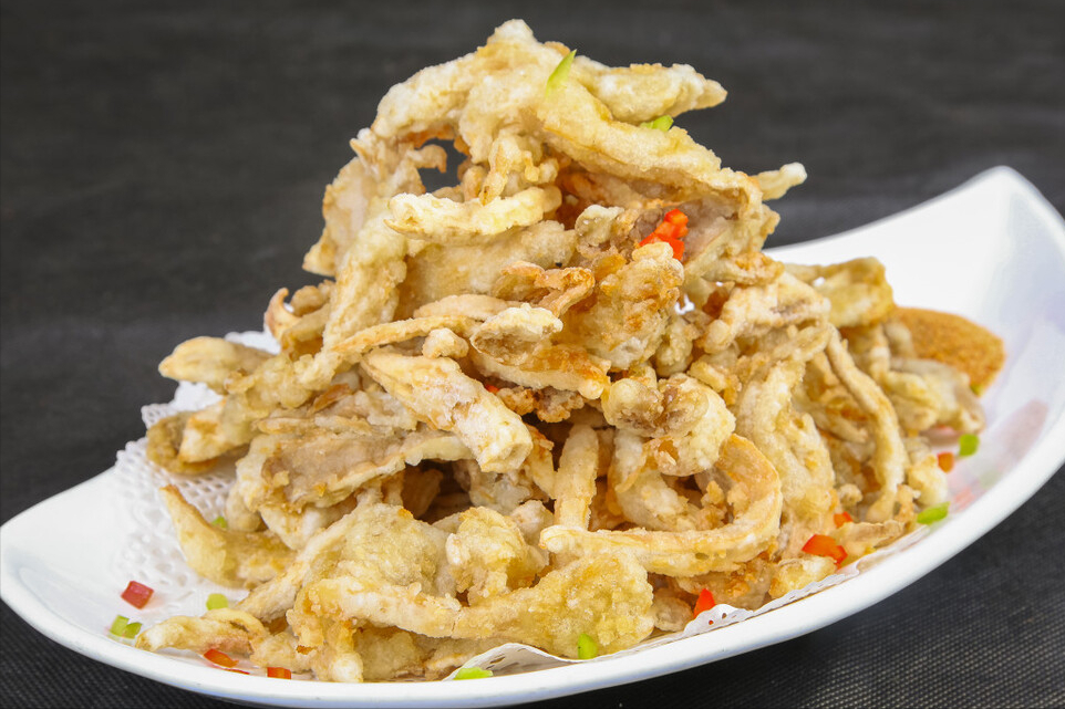 立冬后要多吃蘑菇，炸蘑菇别只会裹面粉，谨记3点，出锅焦香酥脆