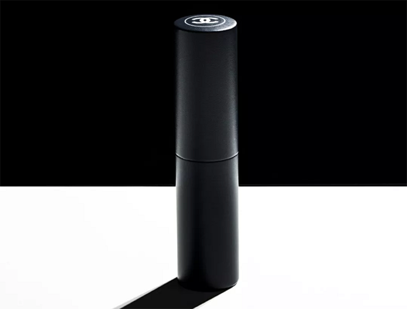 帅哥的嘴，金银花露兑白水，但看李易峰的嘴巴后，就不再这样想了