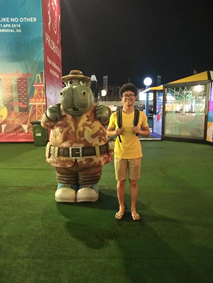 放弃华为offer，上海“男神硕士”签约拼多多，却说自己的报告“不起眼”