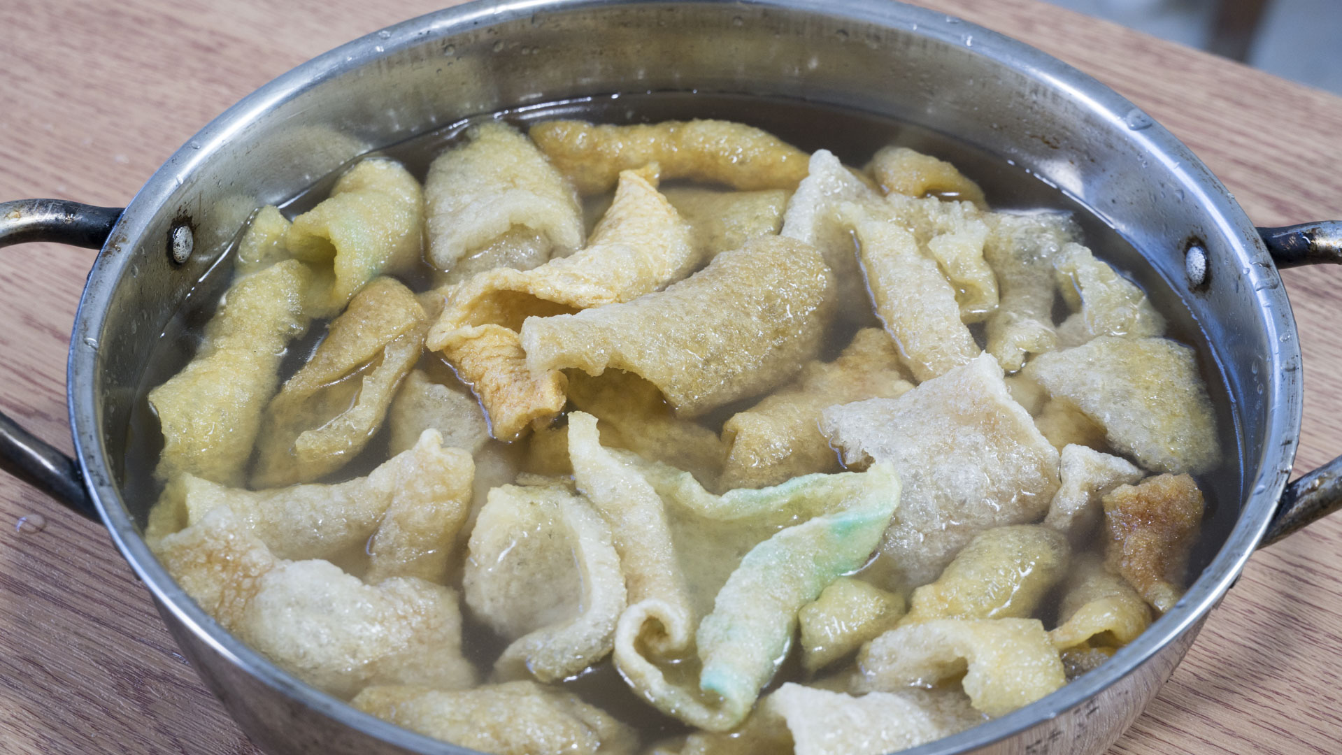 秋冬干燥寒冷，女人要多吃6种食材，补水又驱寒，面如桃花显年轻