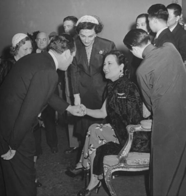 1952年，志愿军上甘岭战役大捷，蒋介石震惊之余给出15字评价