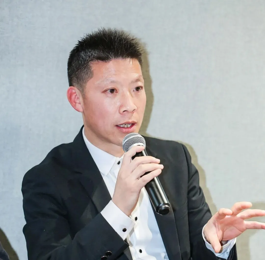 一节课被学1800万次，年入百万，这个老师怎么做到的？