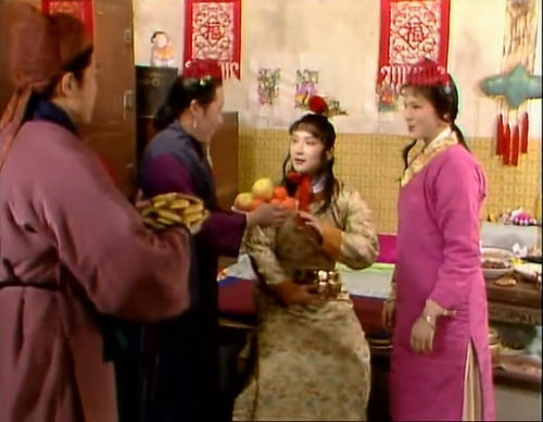 贾宝玉身边的小江湖，美少女丫鬟斗得比婆子更狠！她们已失去天真