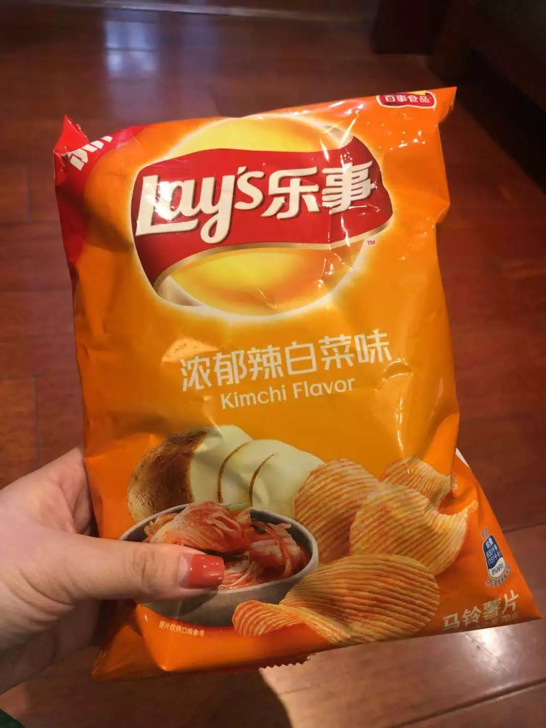 以身试吃13款薯片，我终于找出了薯片界的“扛把子”
