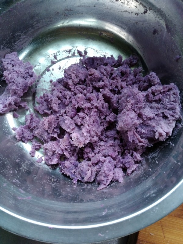 自制芋圆，软糯香甜，一口好几个，美味又嫩滑，在家也能自己做