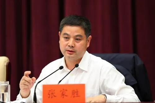 湖北两地市委书记同日履新，一人曾是全国地级市最年轻市长
