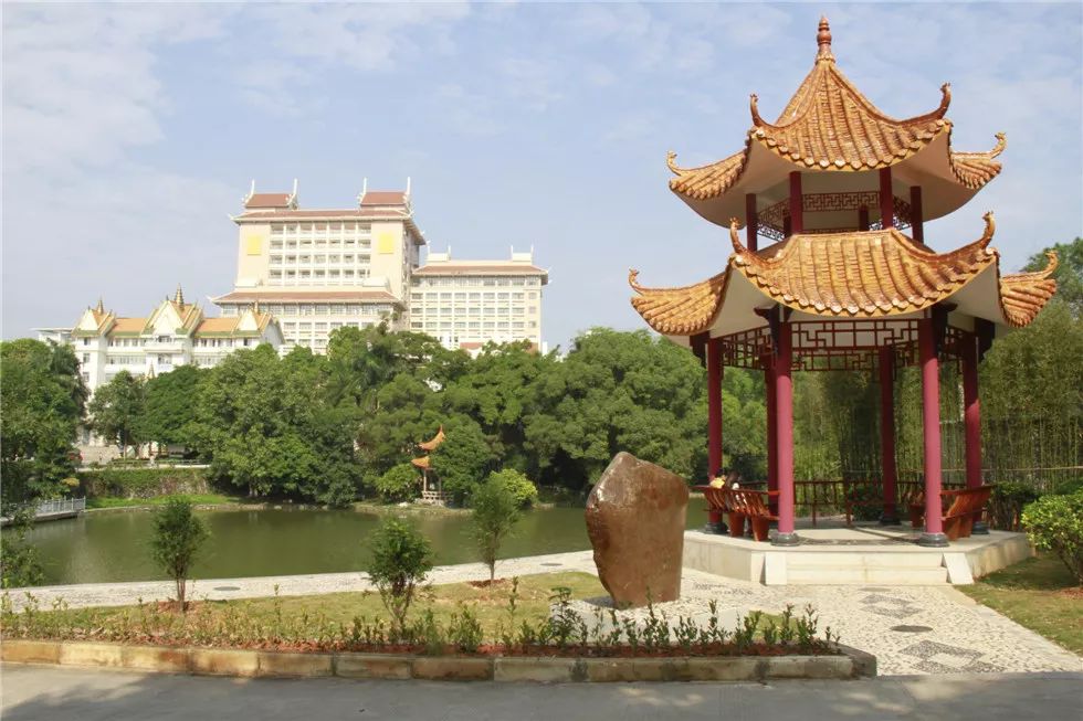 「名校解读」学子乐园、人才摇篮——广西民族大学附属中学