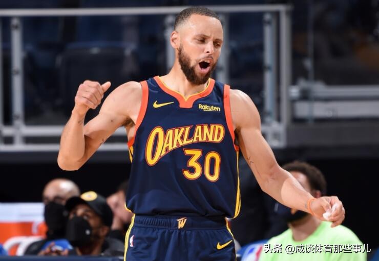 nba球员为什么薪水暴涨(工资又涨了！25年NBA工资暴涨，库里式顶薪算啥？獭兔能领6000万)