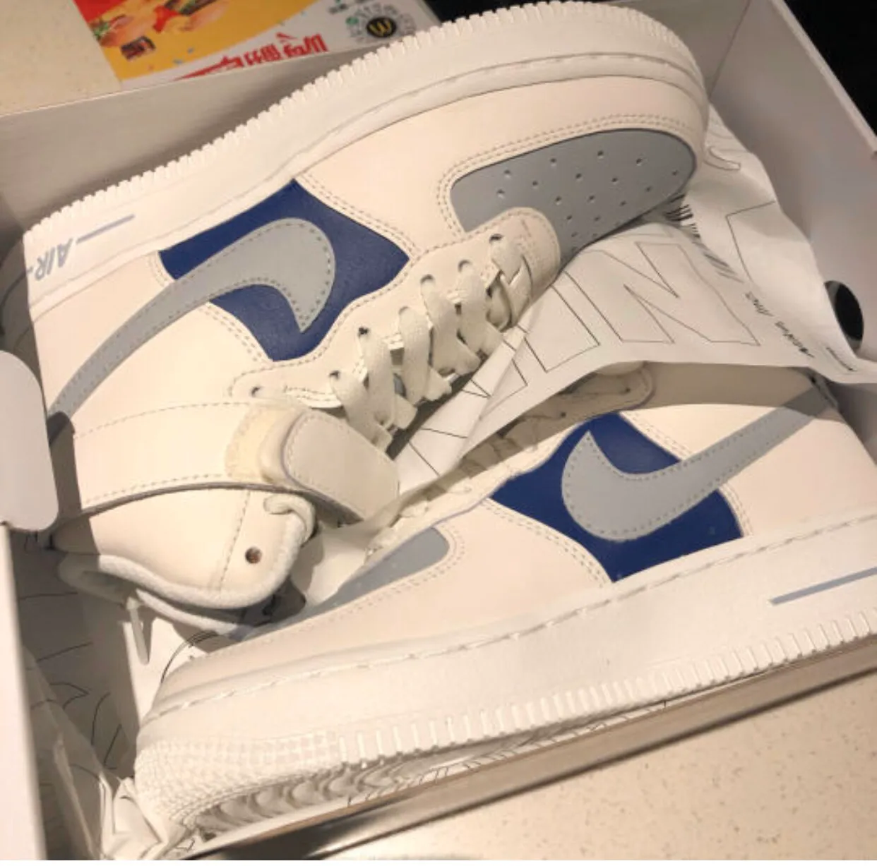 快来定制一双专属自己的NIKE，价格不贵还好看，这谁能拒绝得了！