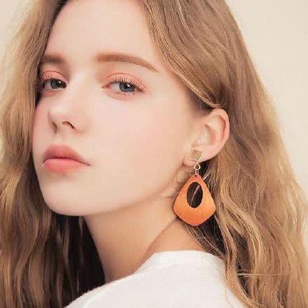 俄罗斯美女图片头像(俄罗斯女网红的颜值是什么段位) - 赤虎壹号