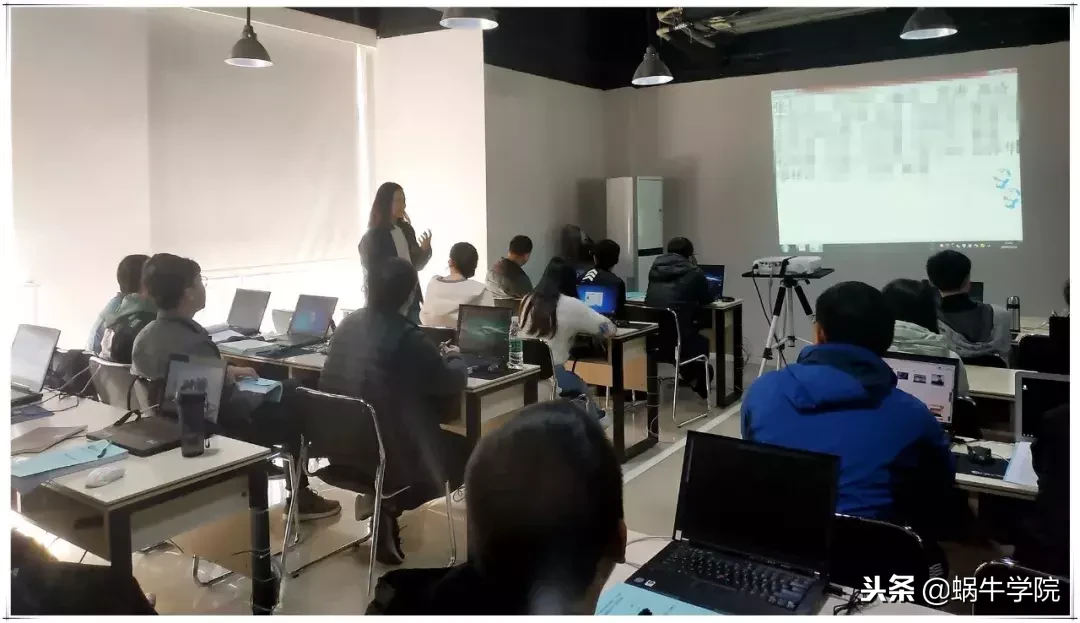 今天有人说：培训机构的骗子很多 蜗牛学院好像特别出名，因为……