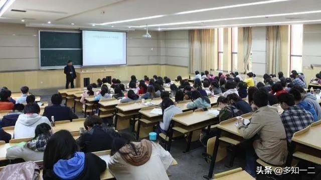 大理大学 一个美丽的山水大学