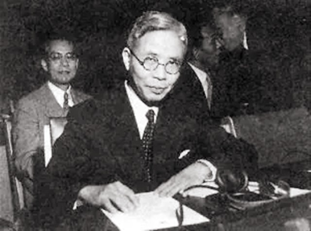 武汉大学首任校长晚年：随蒋去往台湾，退休后常叹气落泪