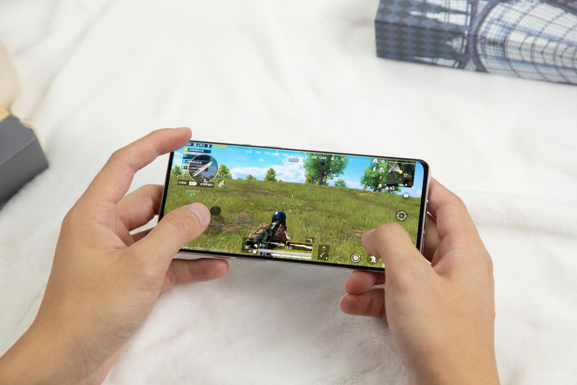 学生错过要再等一年！一加、苹果等高端产品迎来暑期优惠价