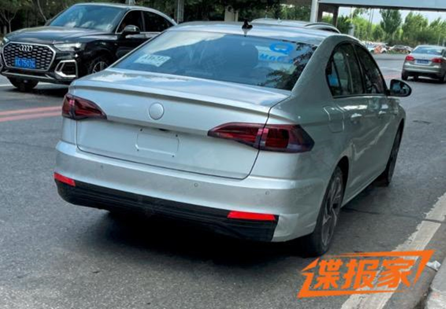 换装全新前脸！新款大众宝来路试图曝光，估计又是爆款