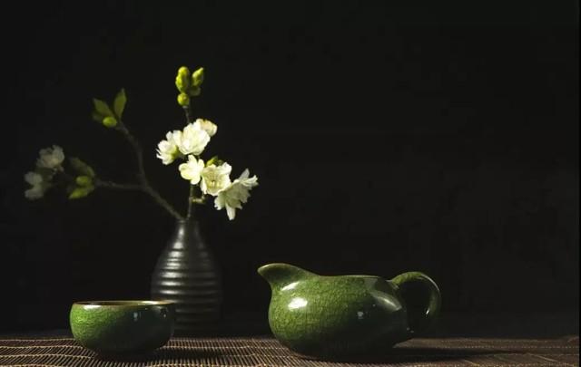 山堂夜坐，手烹香茗，十首品茶诗词，表现古人十种喝茶意境