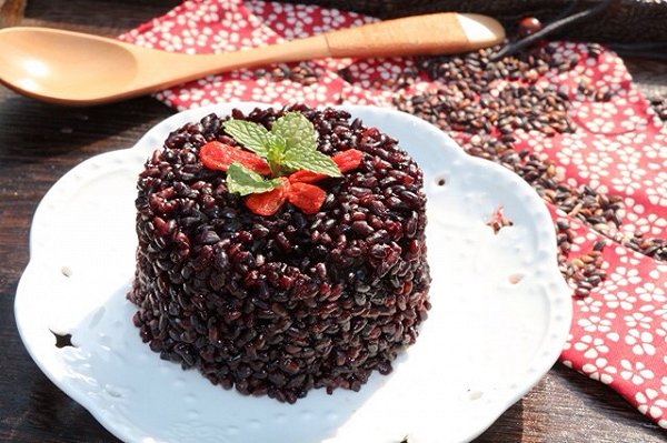 坚持吃"黑米",4种好处真的很不错!可惜有2类人不可食用