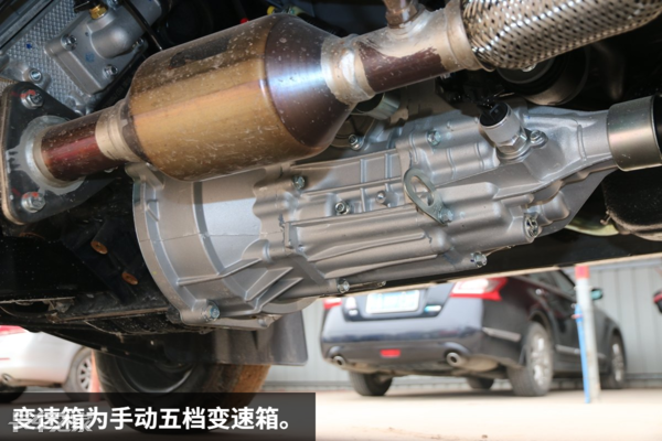 载人装货两不误，实拍五座版金杯新海狮封闭货车