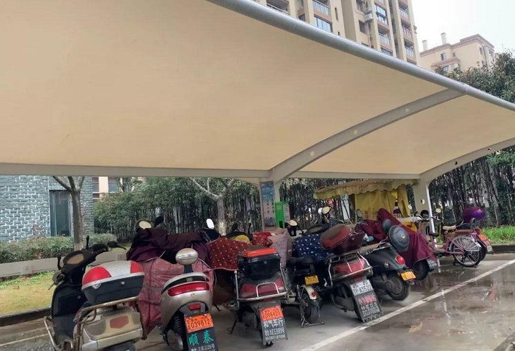 电动车电量会耗尽吗？揭秘续航与充电真相