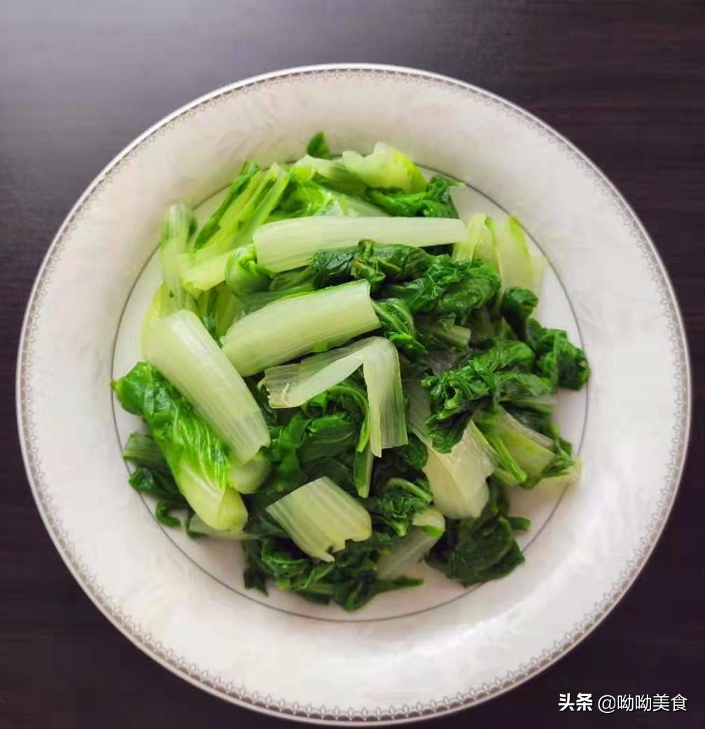 儿时的美味，“人造肉”搭配上小白菜，清脆爽口，有嚼劲