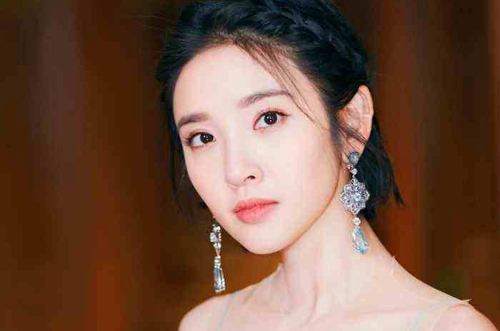 追踪关注度七天高涨的85后女明星TOP10，你最爱谁？张雨绮毛晓彤