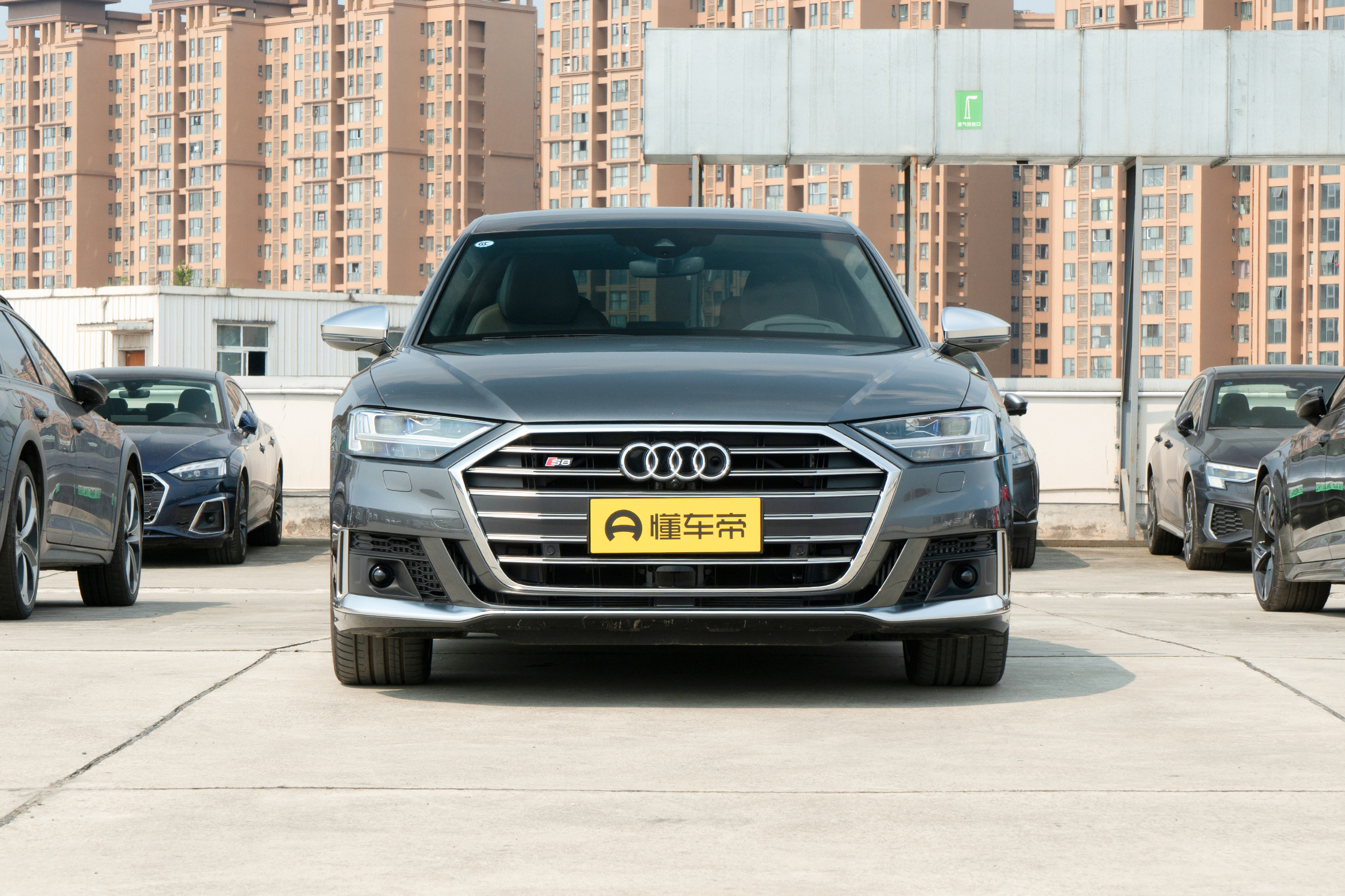 2022款奥迪S8用车成本分析，养车月开销6019元？