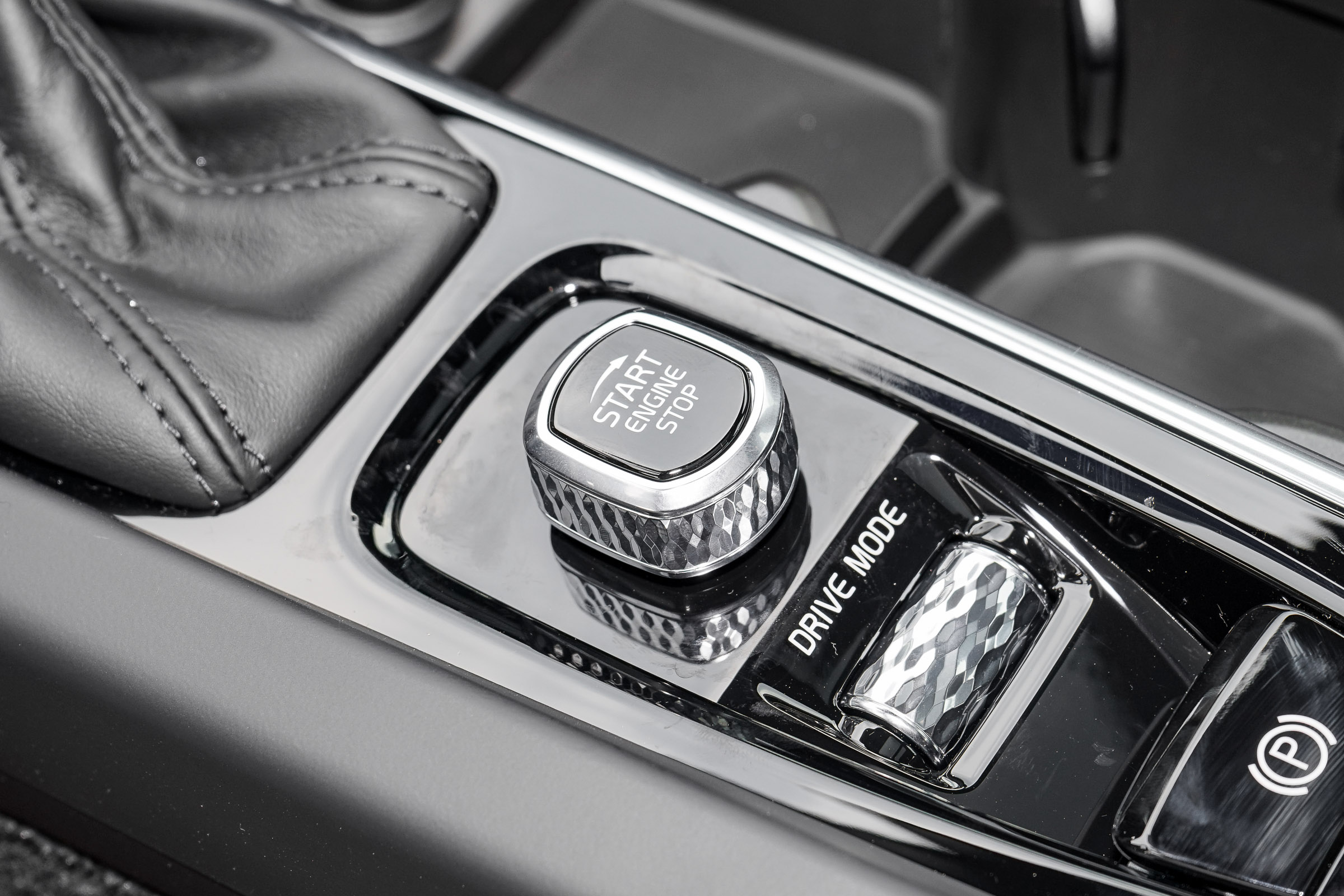 新车｜新增48伏混动系统，价格上浮4000元！新款沃尔沃S60上市