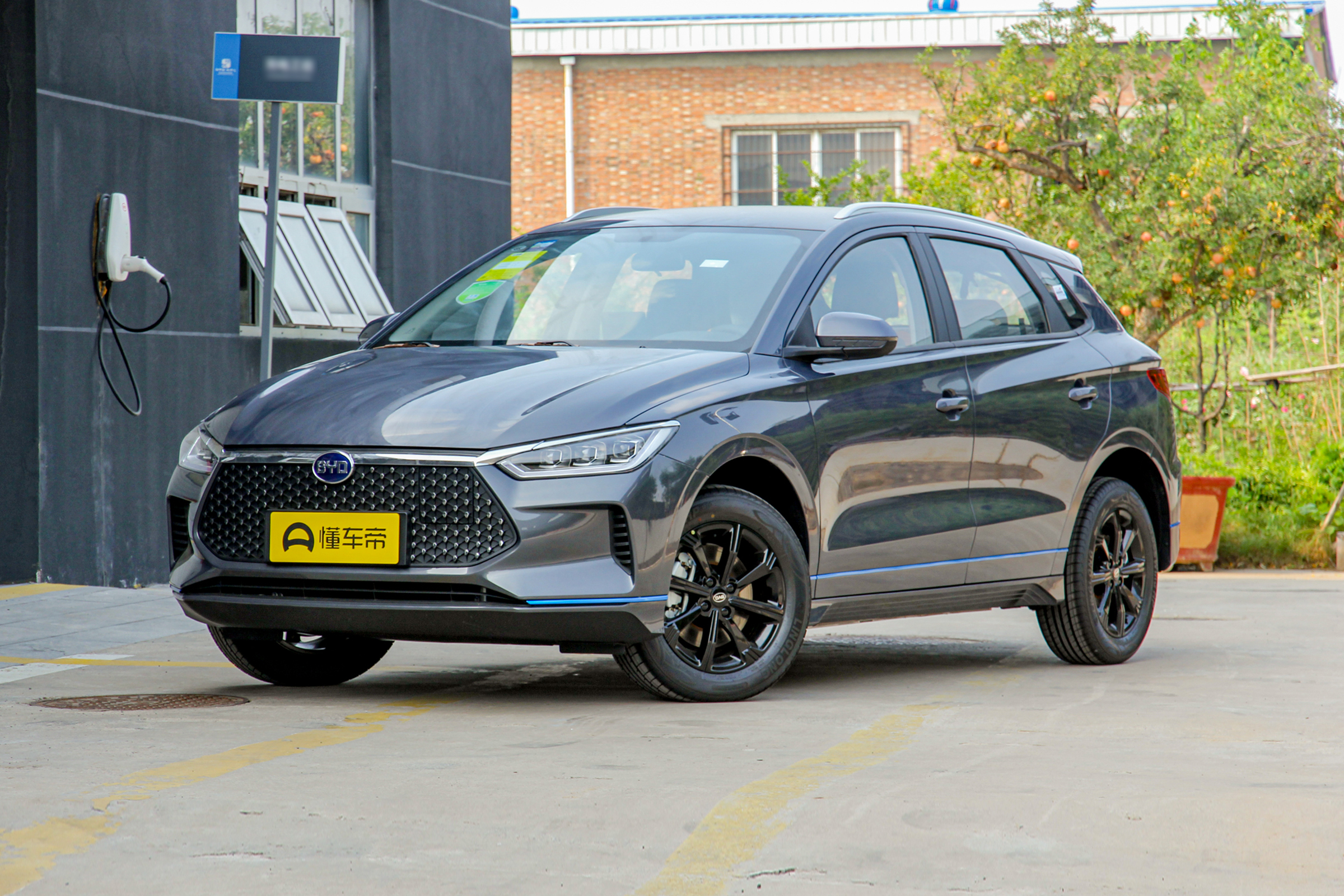 新车</p><p>　　比亚迪将推入门级纯电动车，续航300公里，价格或创品牌新低