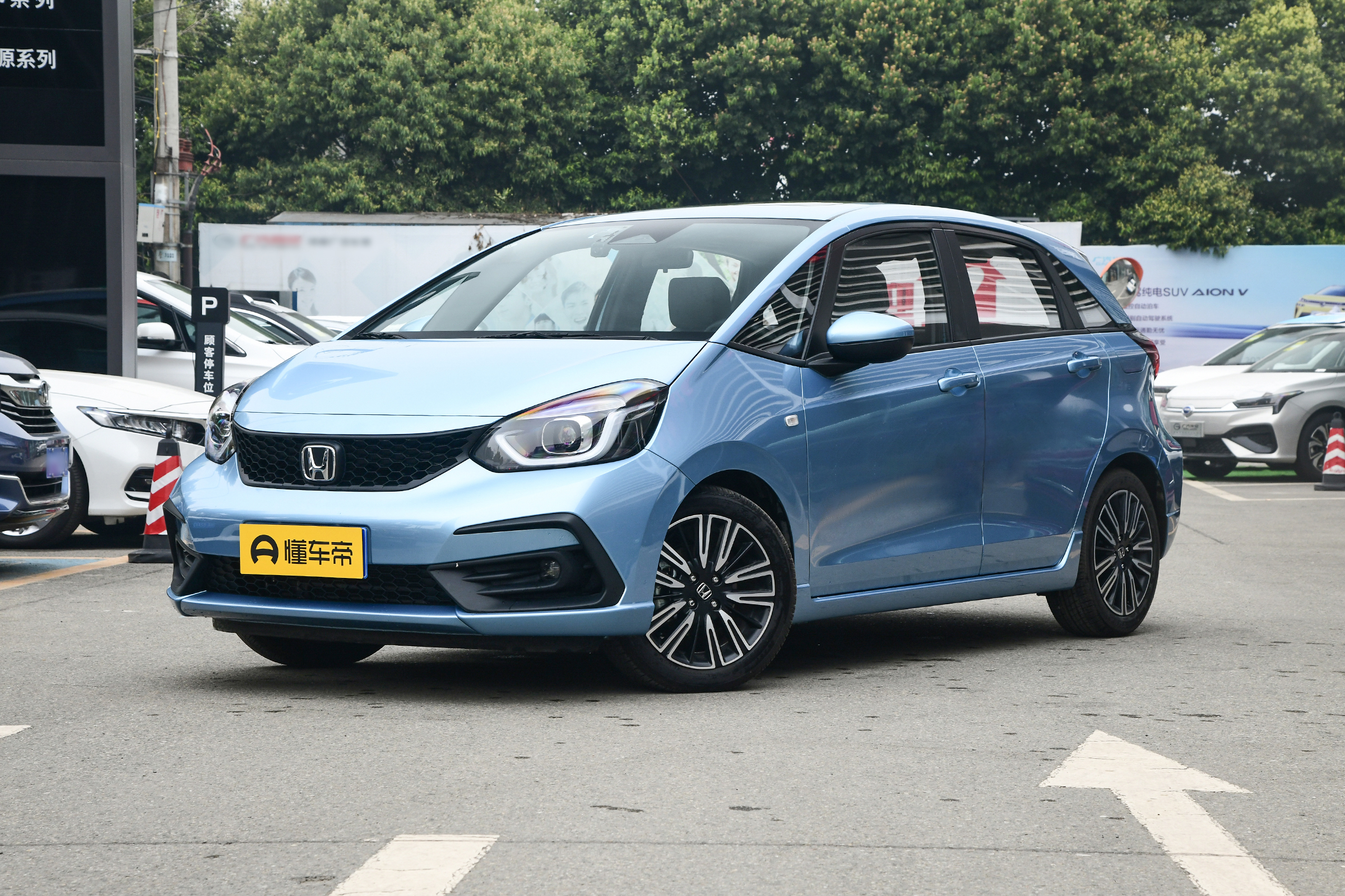 新车 </p><p>　　 现款售8.18万元起，2022款本田飞度到店，与大众Polo同级