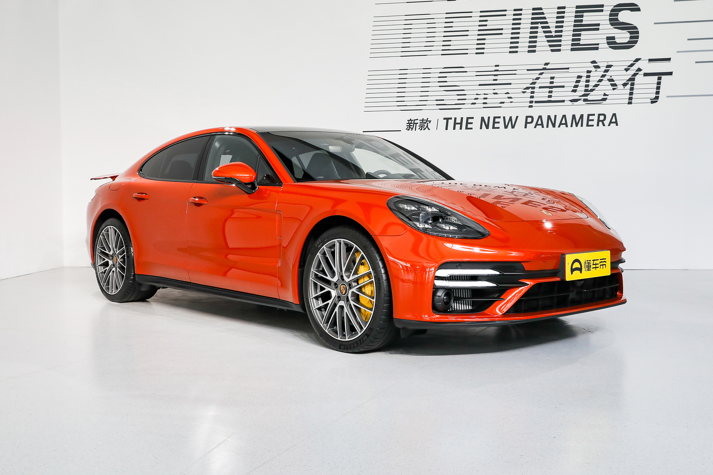 新车 | 搭载V8发动机，3.8秒破百，竞争Panamera！2022款奥迪S8发布