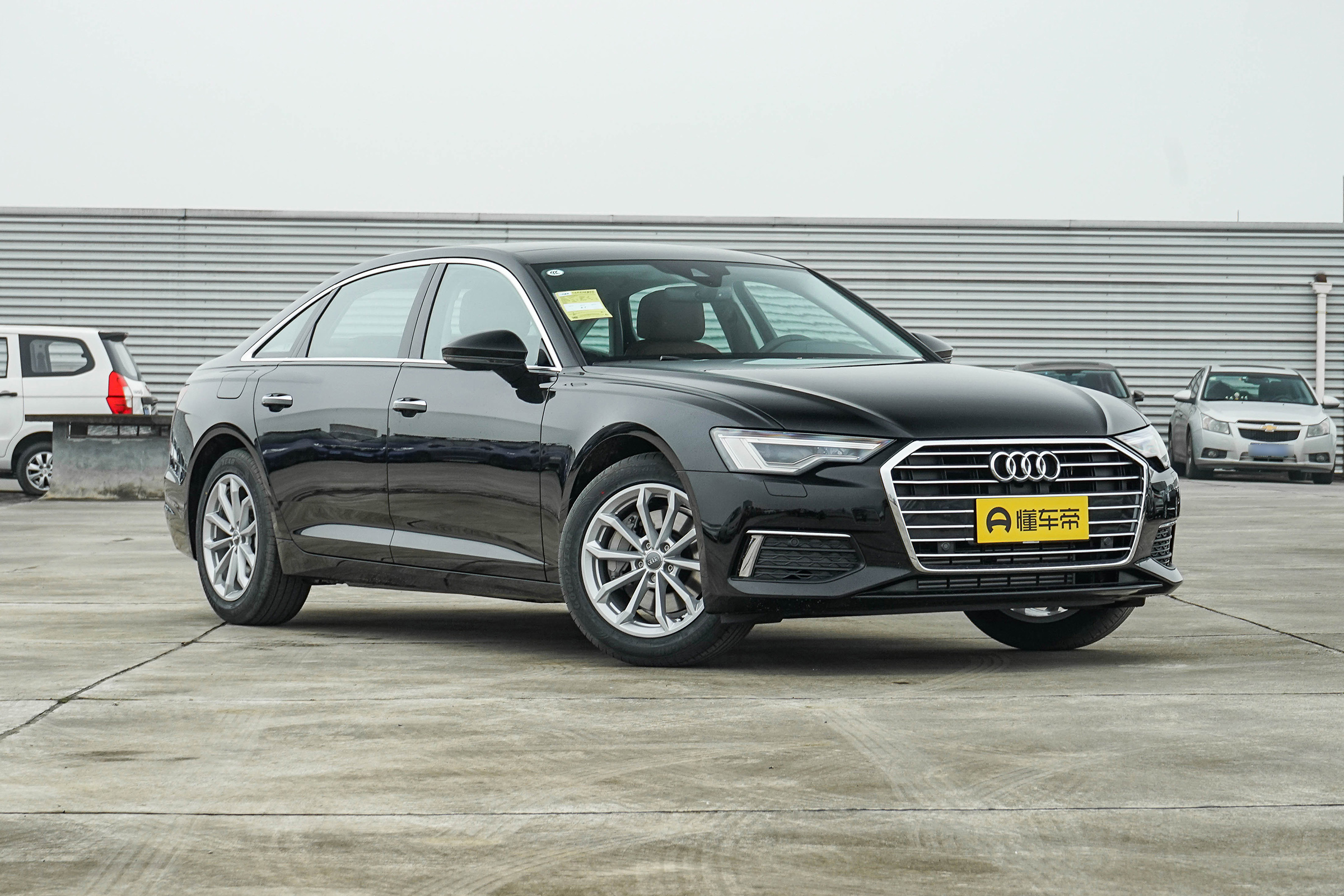 听说你买车要求多，可以看看奥迪A6L