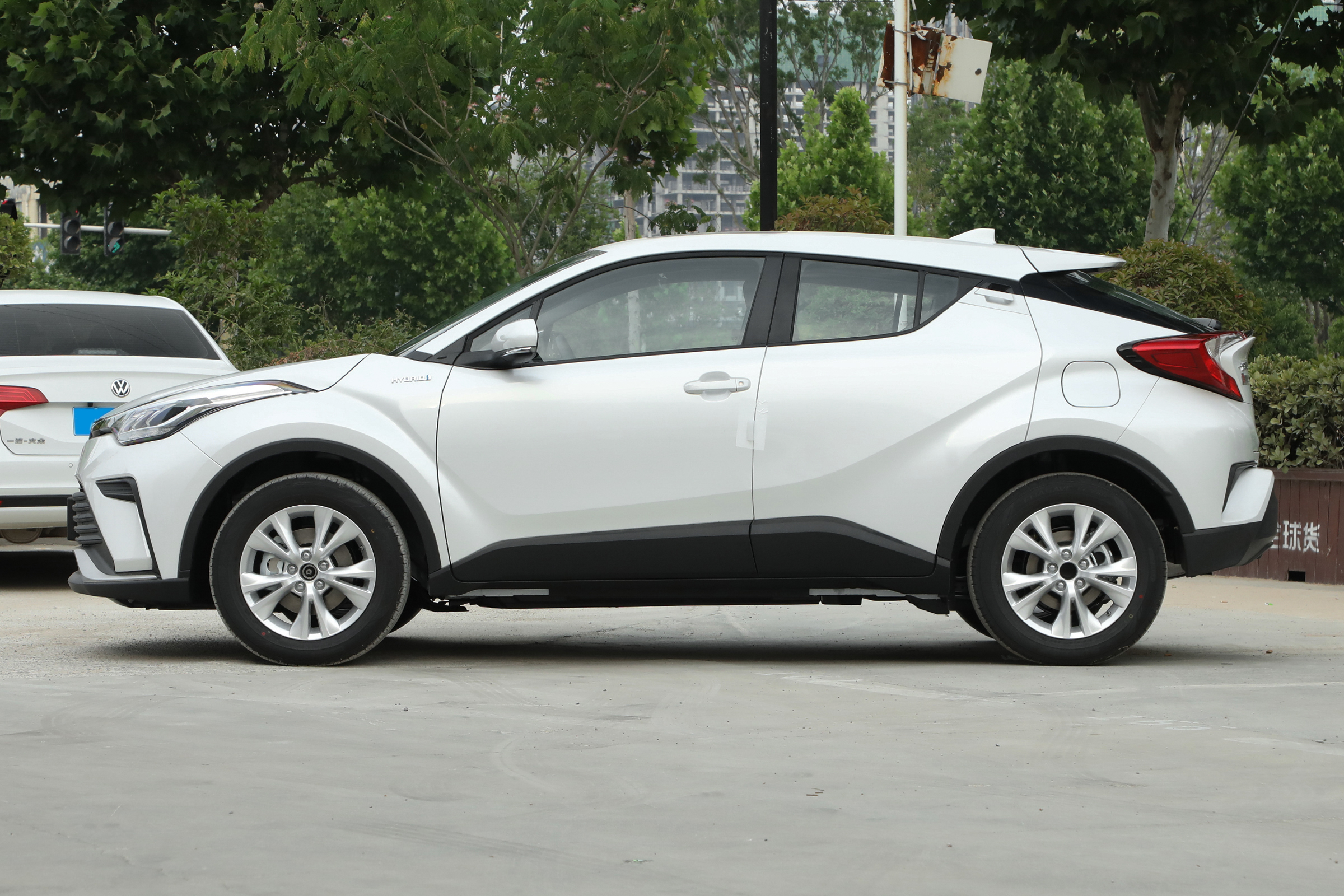 新车|拉低混动suv门槛,14.58万元起售!一汽丰田新款奕泽上市