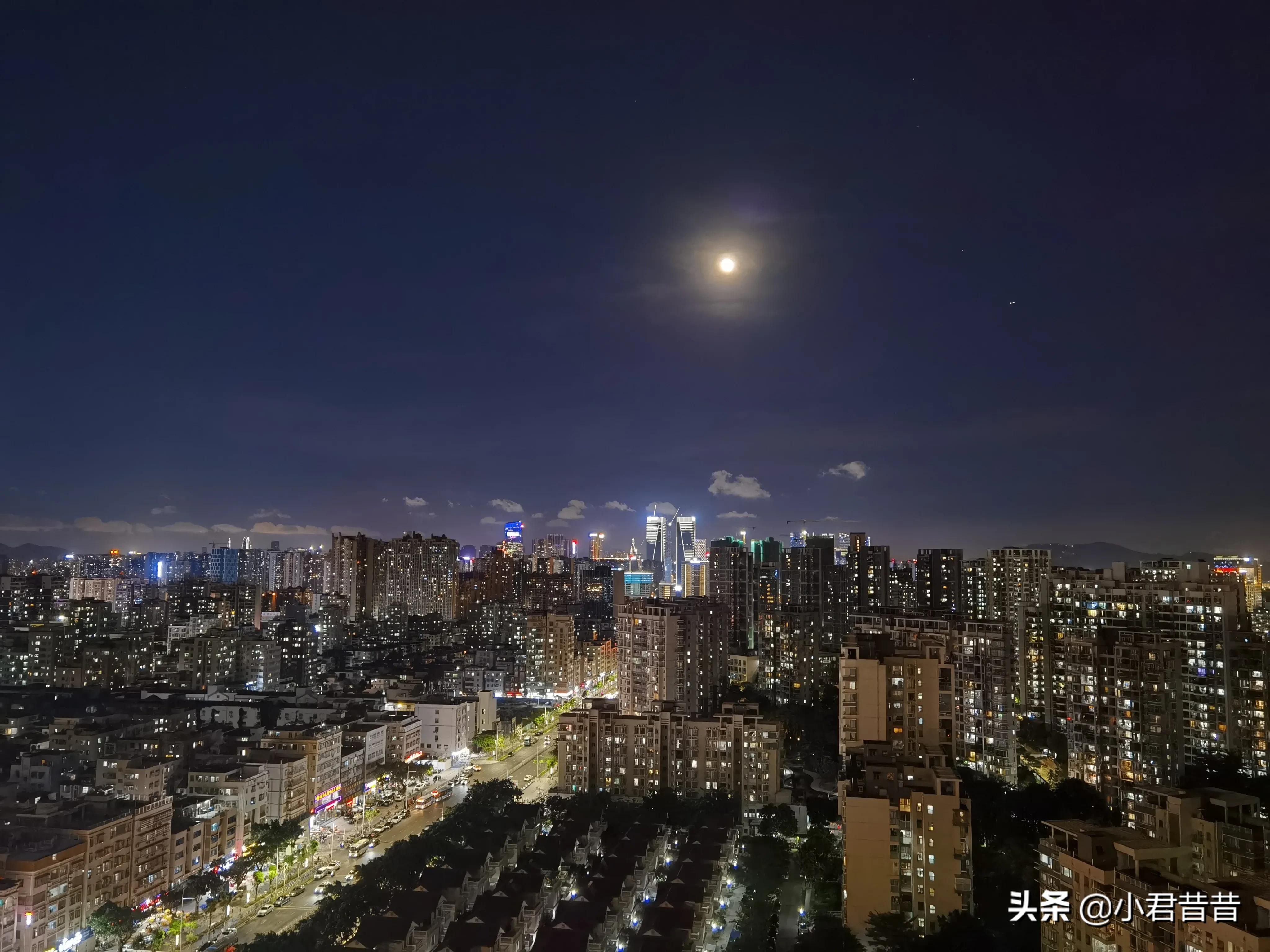 为什么七月十五是鬼节又叫中元节(农历七月十五，也叫七月半，中元节，民间叫鬼节)