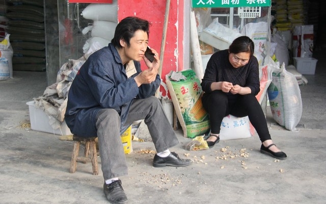中年人的自责内疚：生活的重担与内心的挣扎