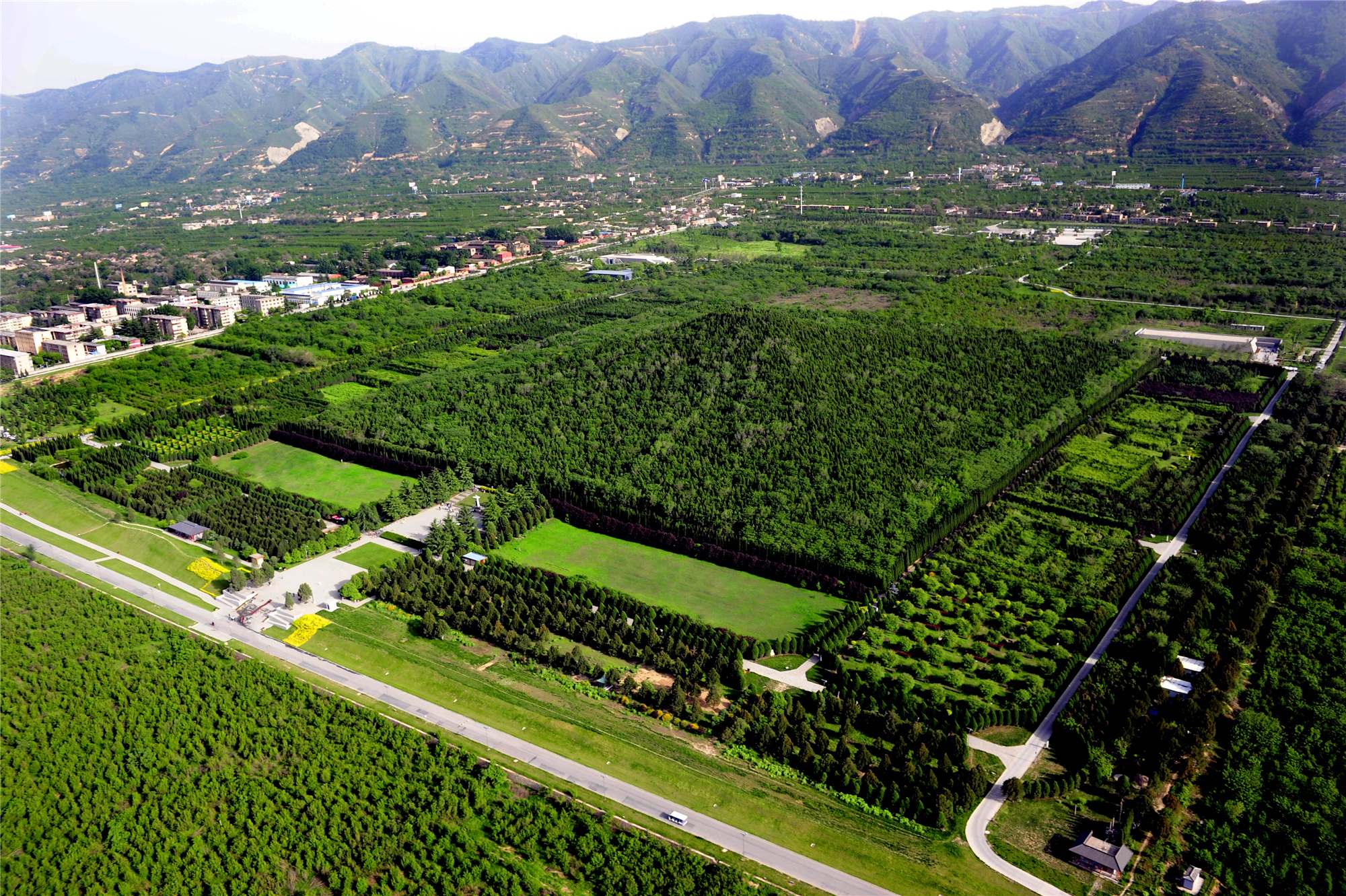 法门寺地宫发掘揭秘(我们已找到秦陵地宫入口的准确位置，为何迟迟不进行挖掘？)