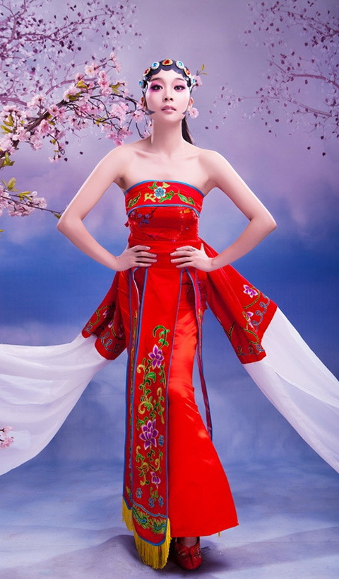 来到李白当年写诗的地方(谢谢李白年轻时离家，心中不舍写下4句诗)