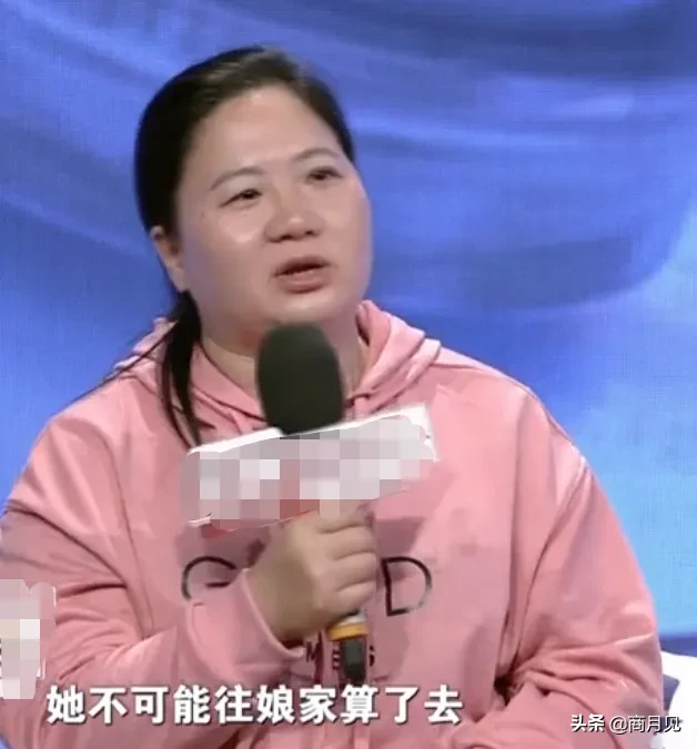 儿媳在娘家生了二胎，风湿痛得厉害的罗女士不想去伺候月子，希望丈夫支持