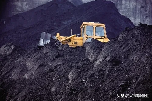 山西煤老板到底是哪些人(说起山西煤老板，就是在2002年的时候，风口上起飞)