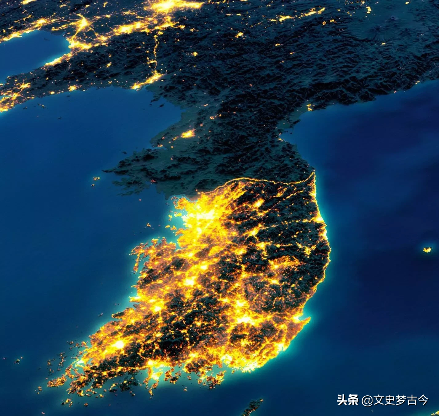 广东夜间灯光分布图直观展现GDP实力，珠三角领跑全国图一是广东省夜间分布图