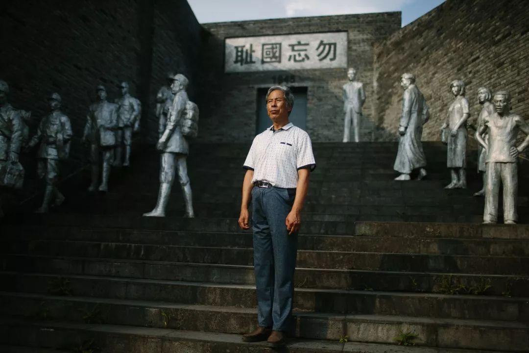 侵华日军欺凌中国妇女已经突破人伦底线，更遑论道德底线！遇见貌美的女子
