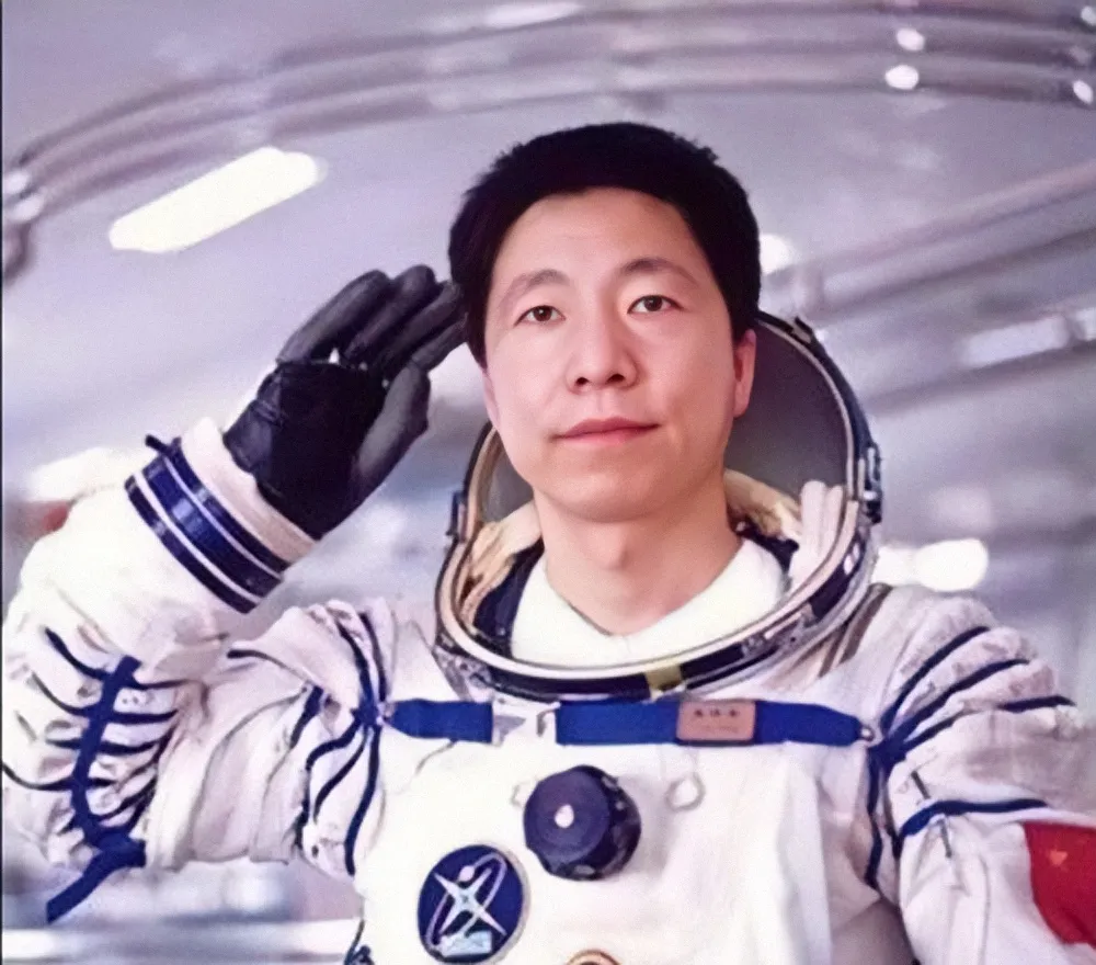 中国航天人创意取名(航天英雄给孩子取名，浓浓的航天味，多与自己的职业有关)
