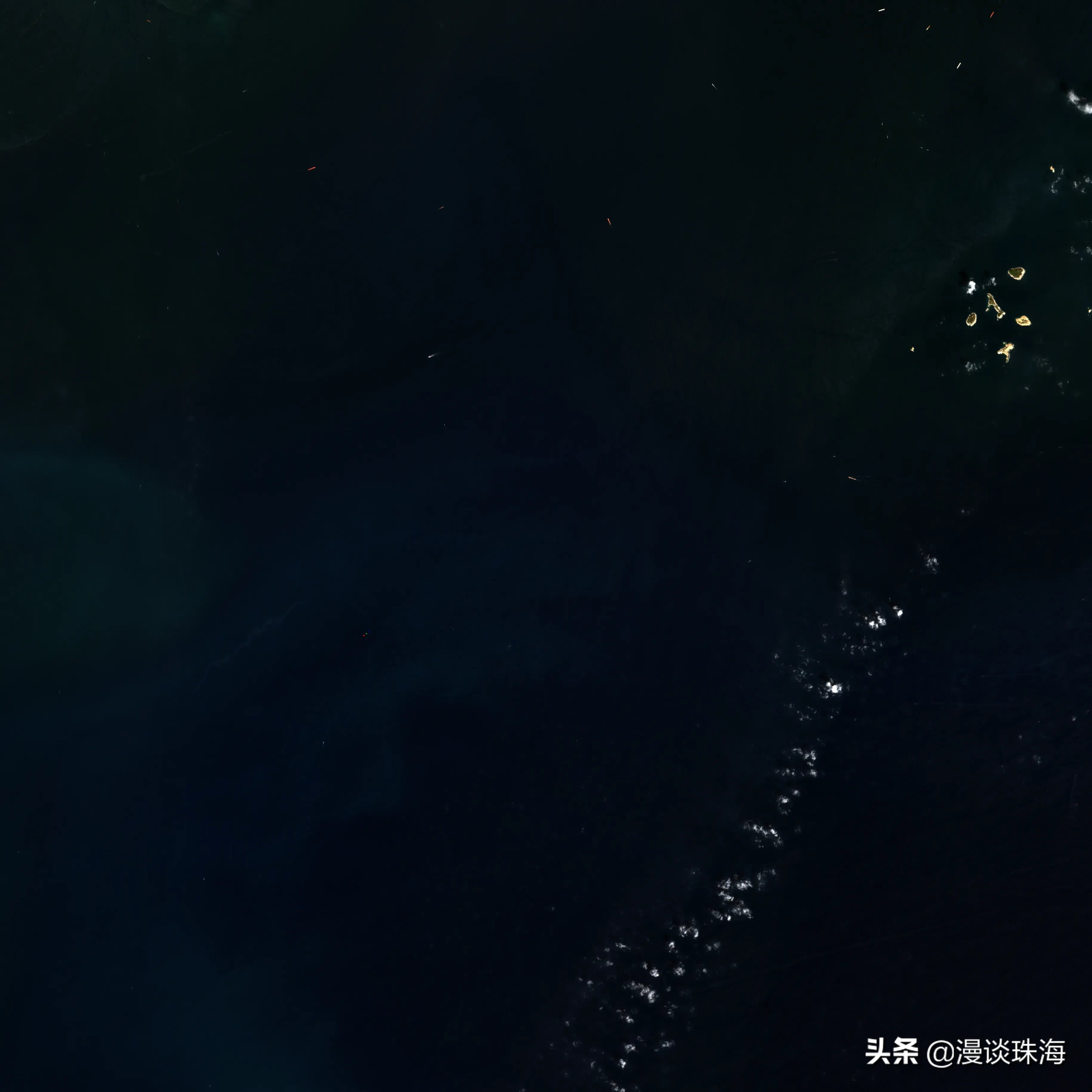 看惯了售楼部里变形的区位图，咱们来看看珠海最真实的卫星图