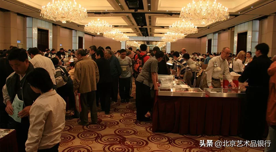 世界著名艺术品基金会的发展历程和经验教训