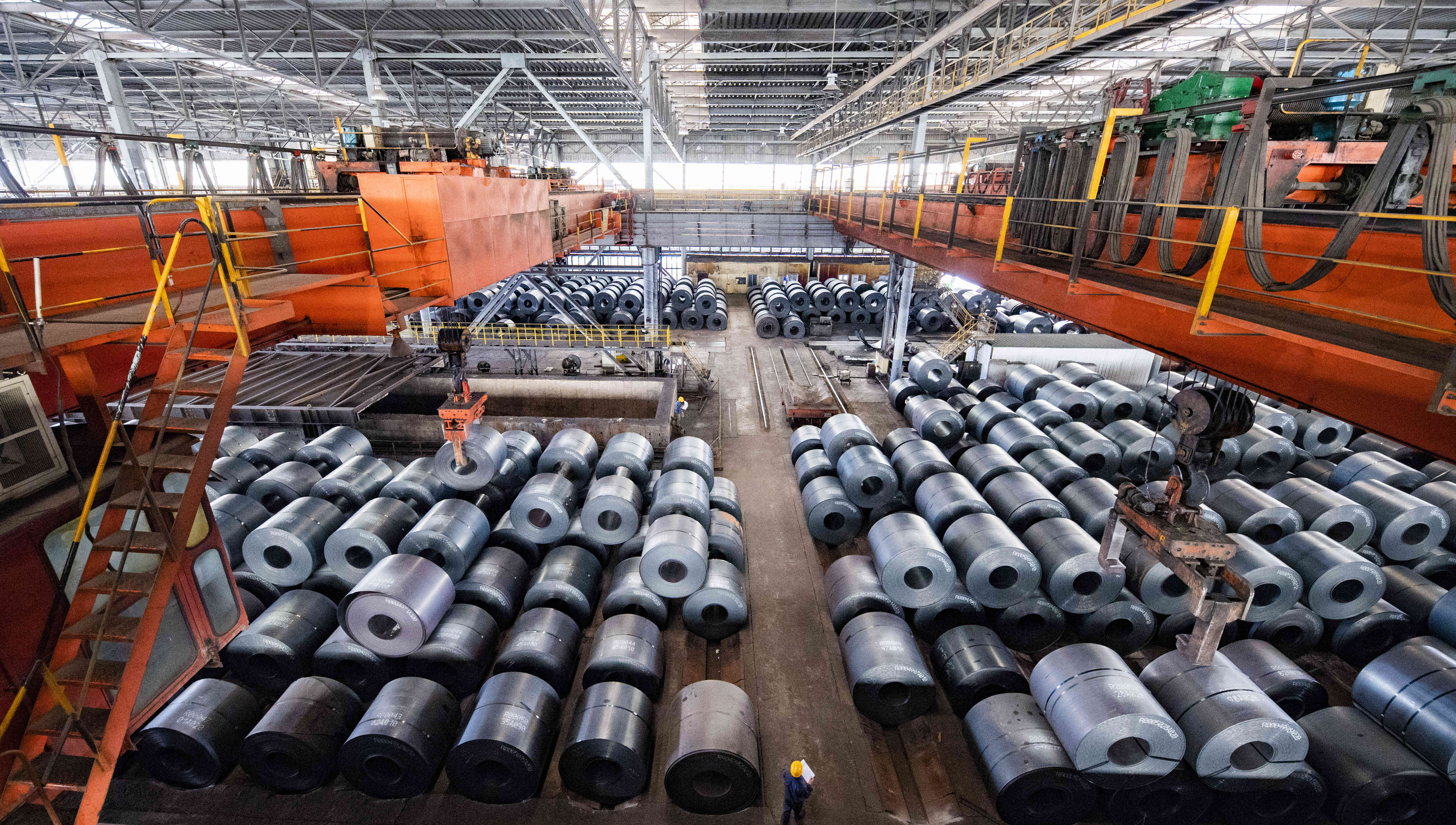 螺纹钢库存增多对期货的影响(钢铁产量增速加快,螺纹钢期指创新高)