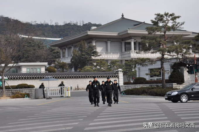 韩国总统府为什么叫青瓦台？